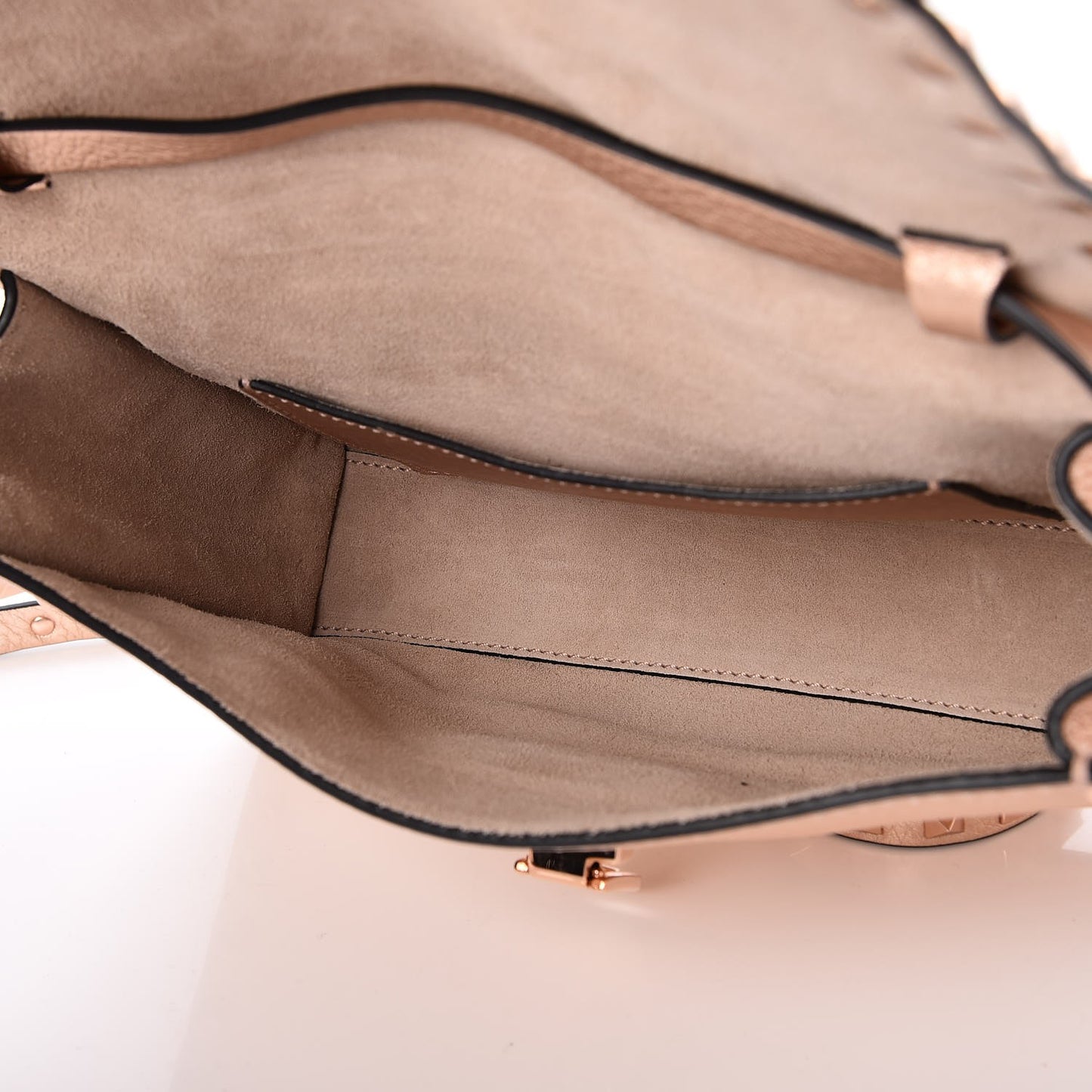 Metallic Pebbled Calfskin Medium Rockstud Flip Lock Crossbody Bag Rame