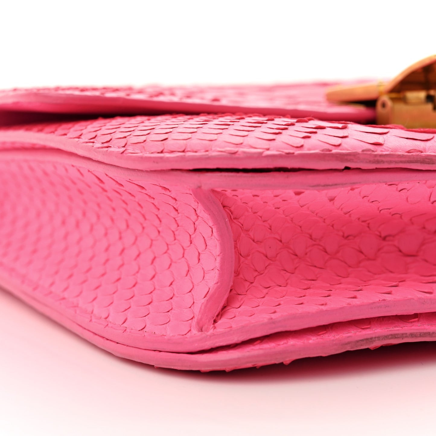 Snakeskin Medium Classic Box Flap Pink