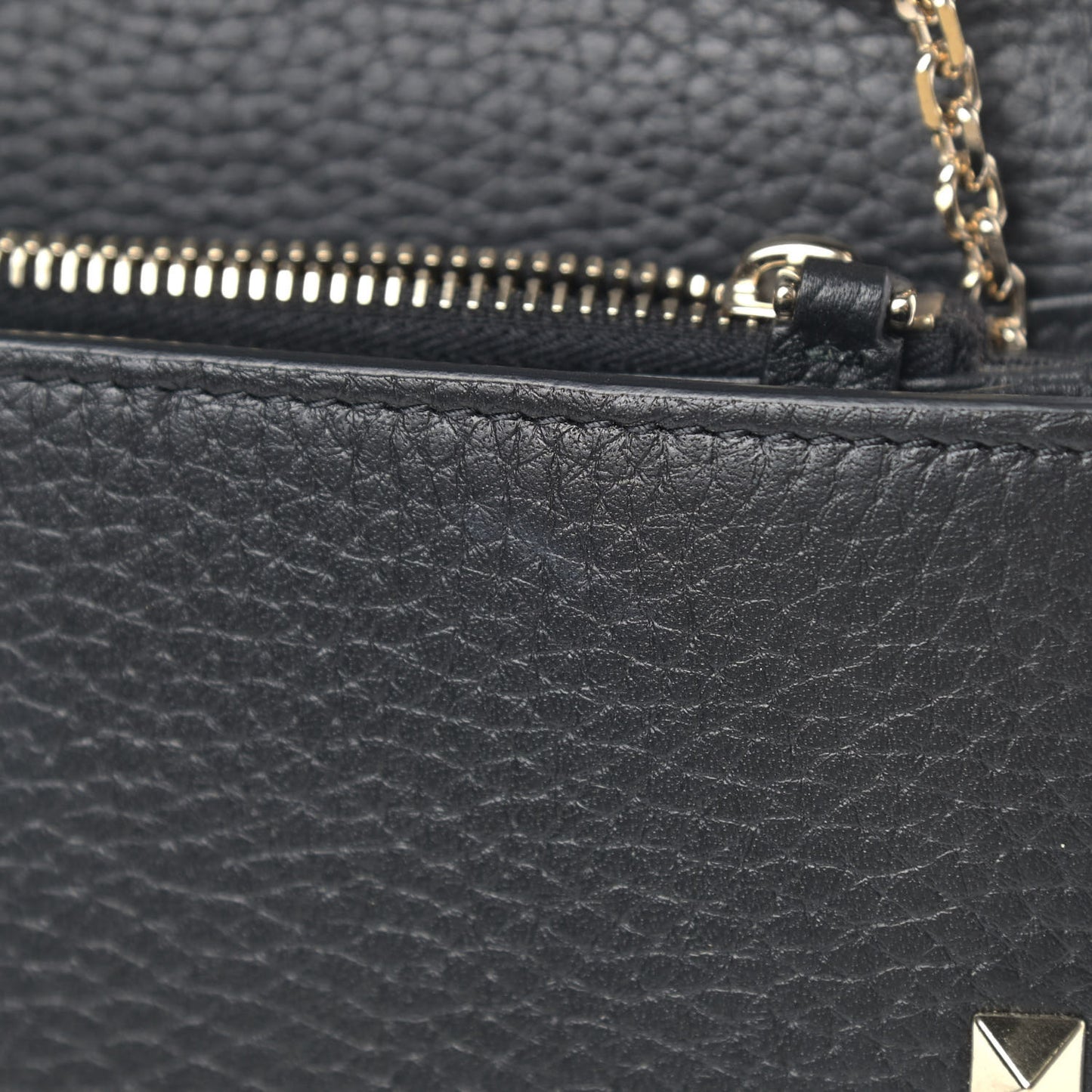 Pebbled Calfskin Rockstud Envelope Wallet on Chain Black