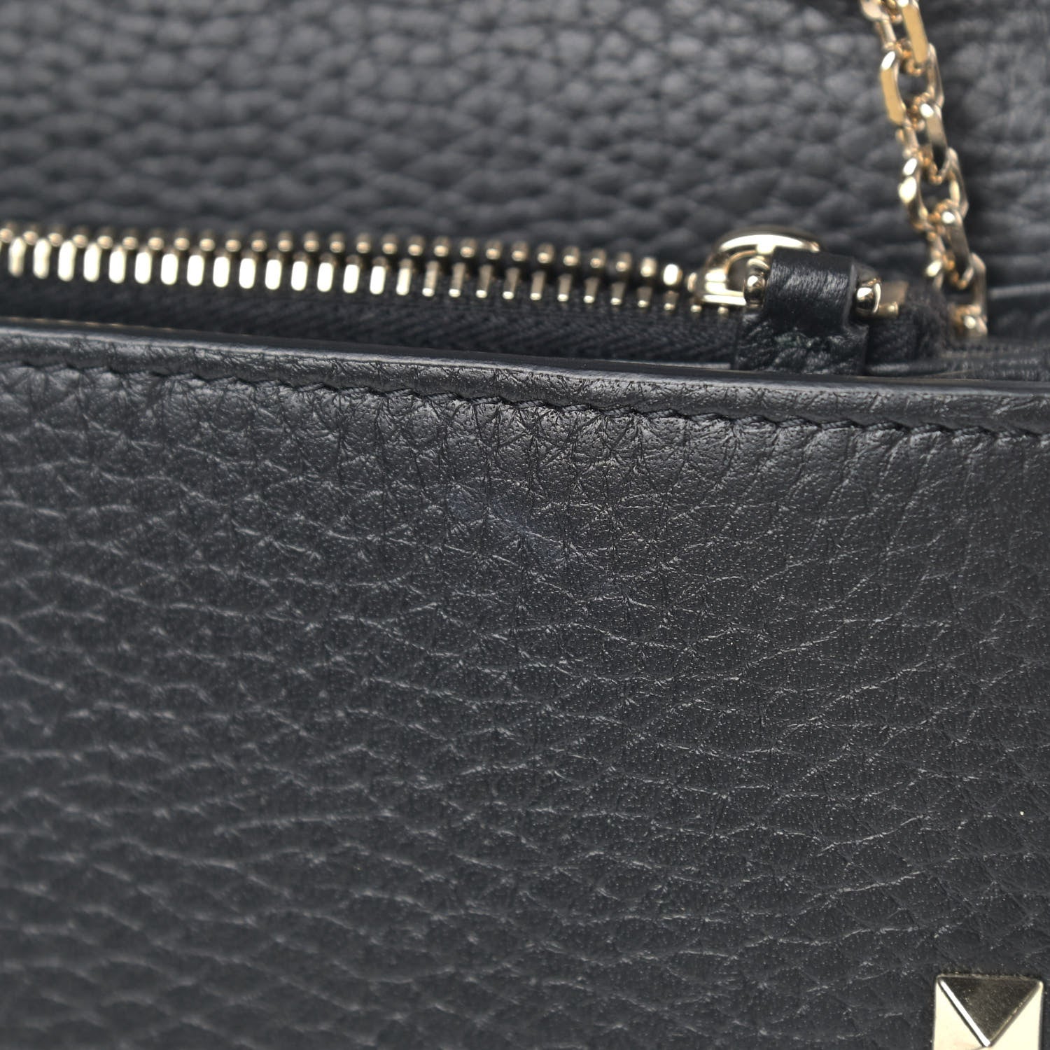 Valentino Garavani Pebbled Calfskin Rockstud Envelope Wallet on Chain Black 10 of 10