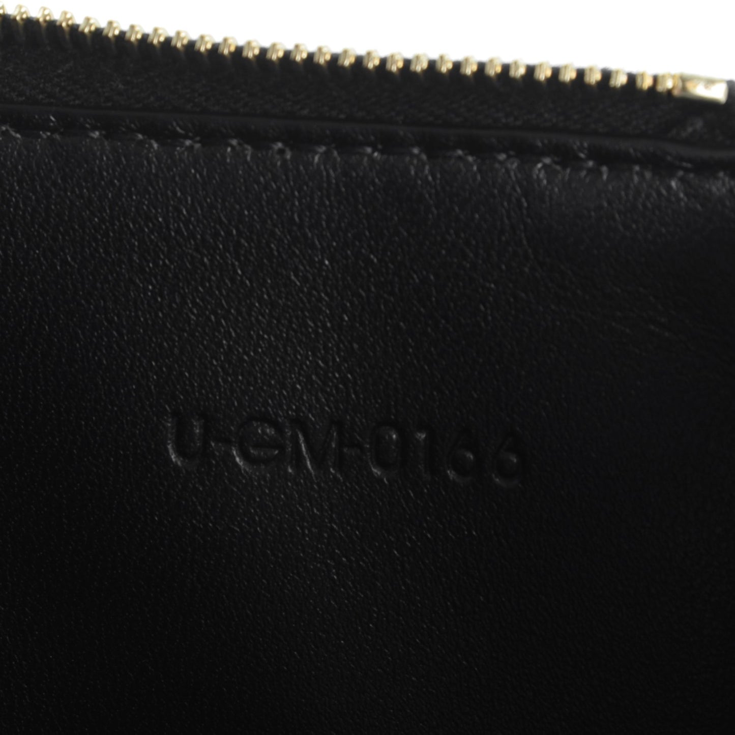 Smooth Calfskin Ring Clutch w Dragonne Black