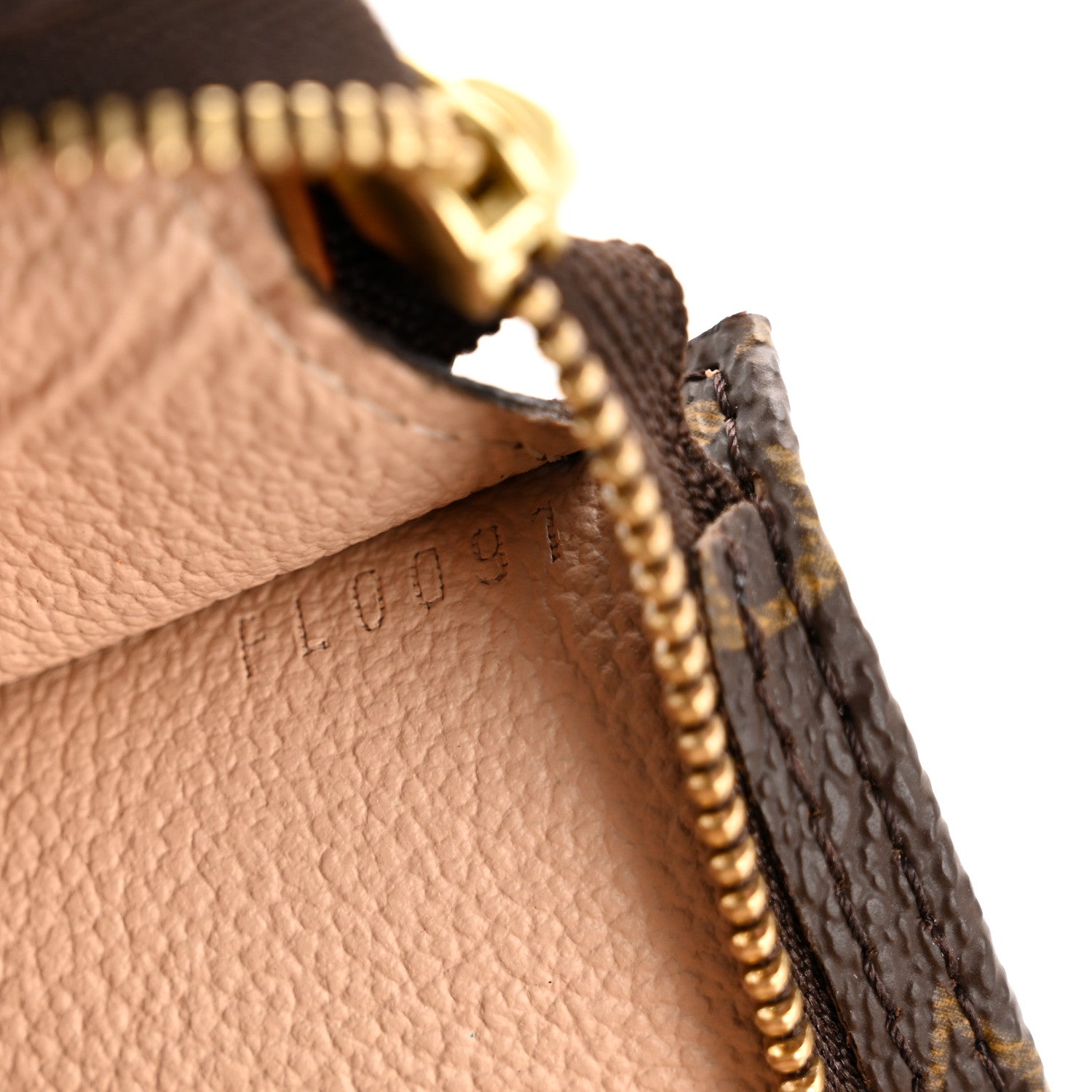 Louis Vuitton Monogram Toiletry Pouch 15 6 of 8