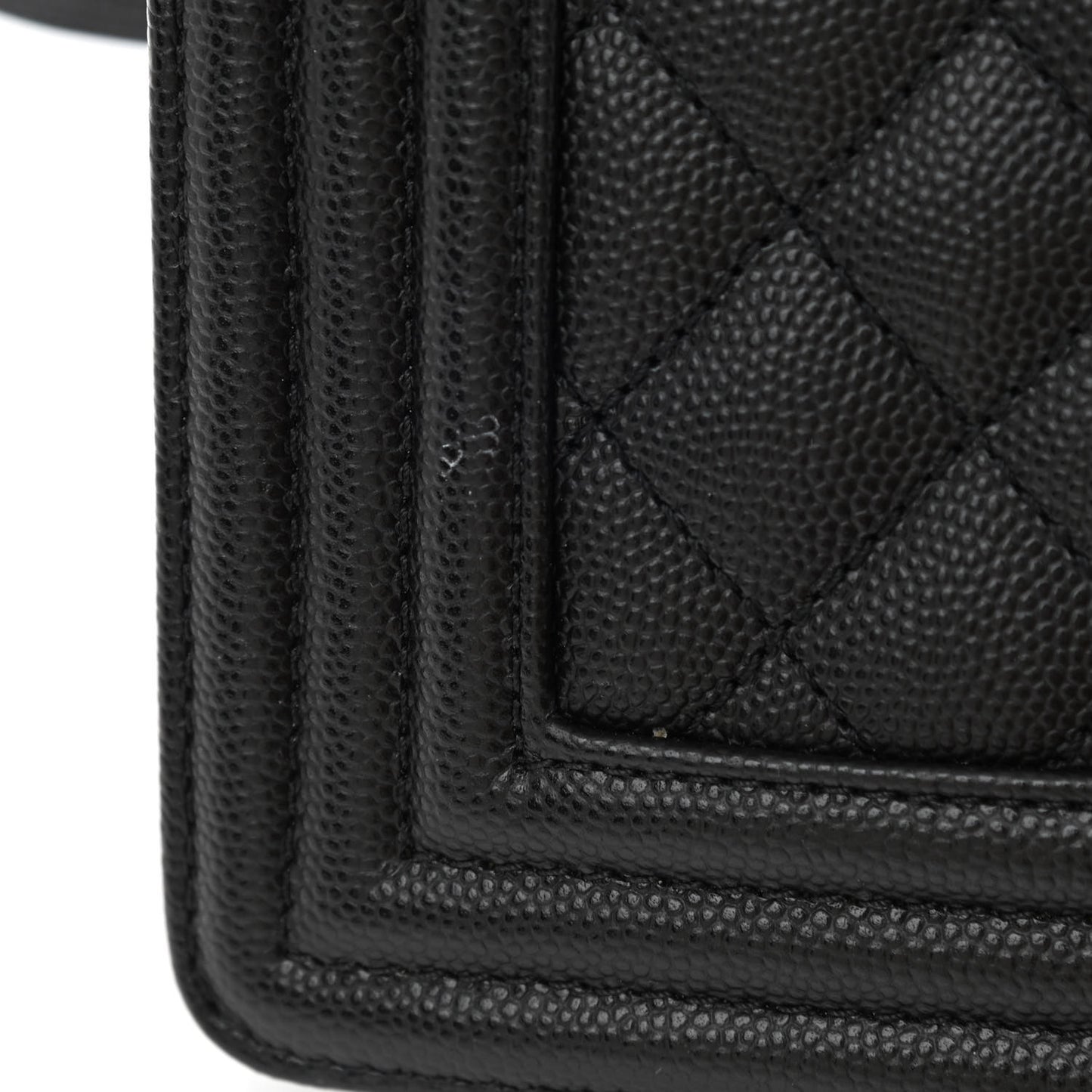 Caviar Quilted Medium Boy Flap Black