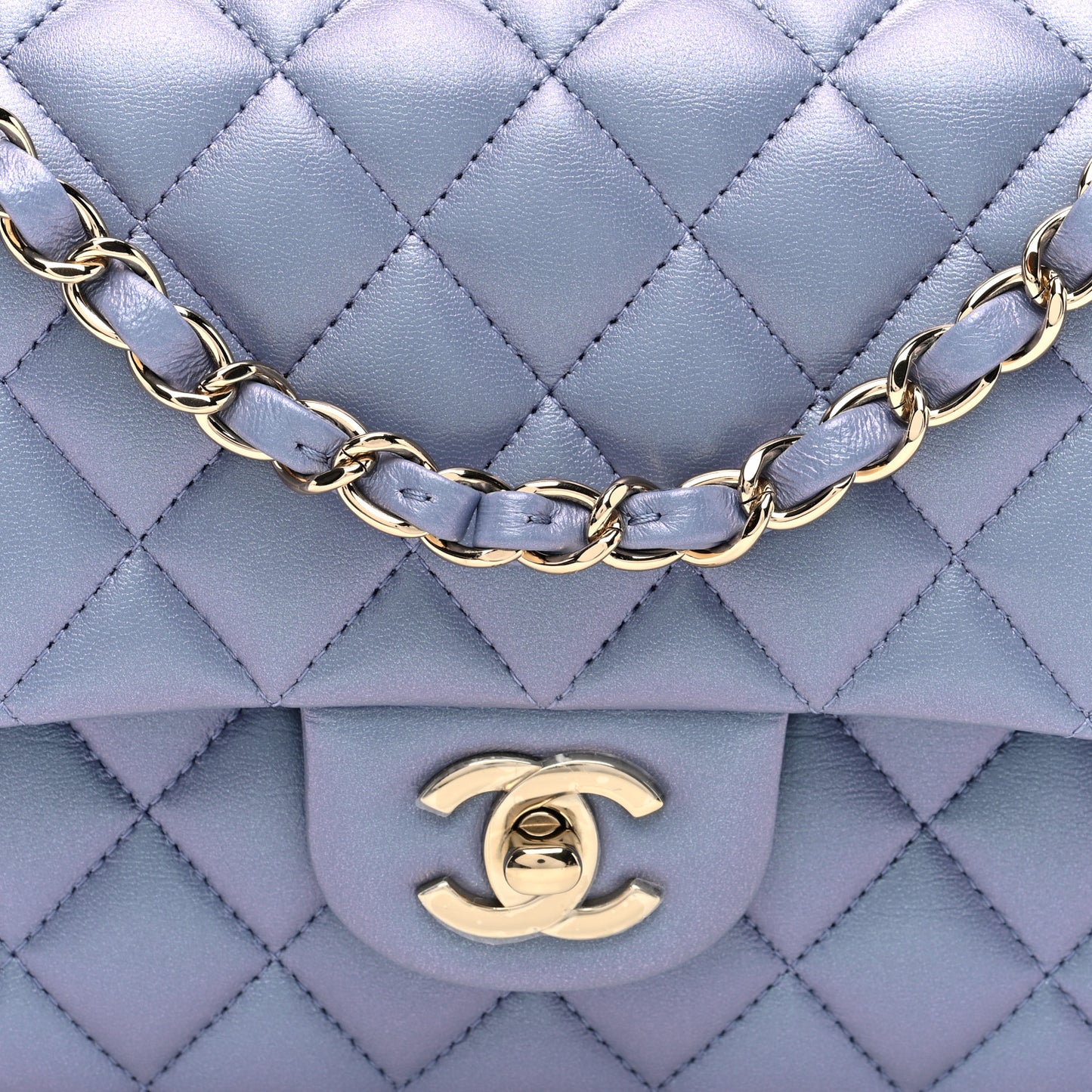 Iridescent Lambskin Quilted Medium Double Flap Light Purple