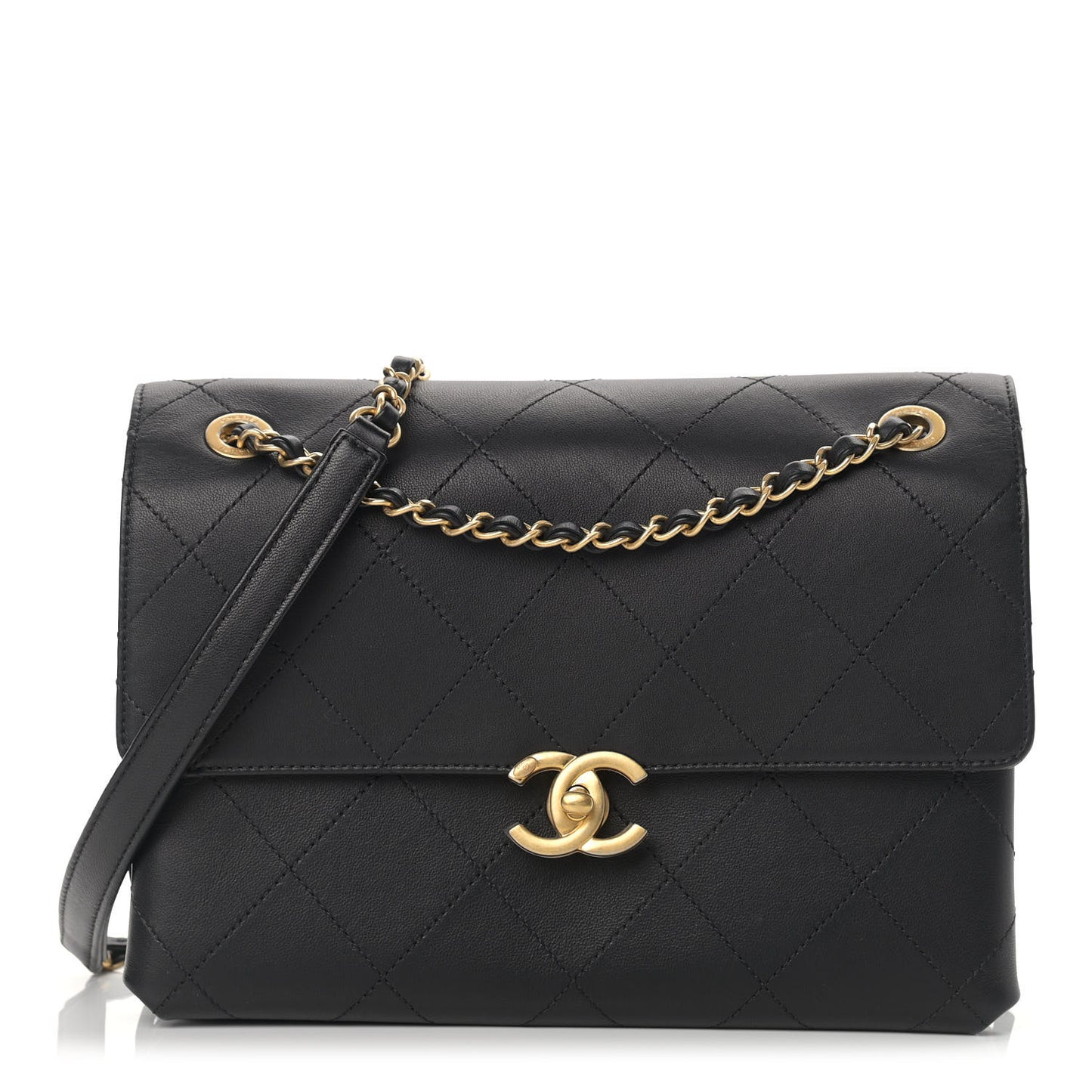 Lambskin Medium Sleek And Chic Flap Black