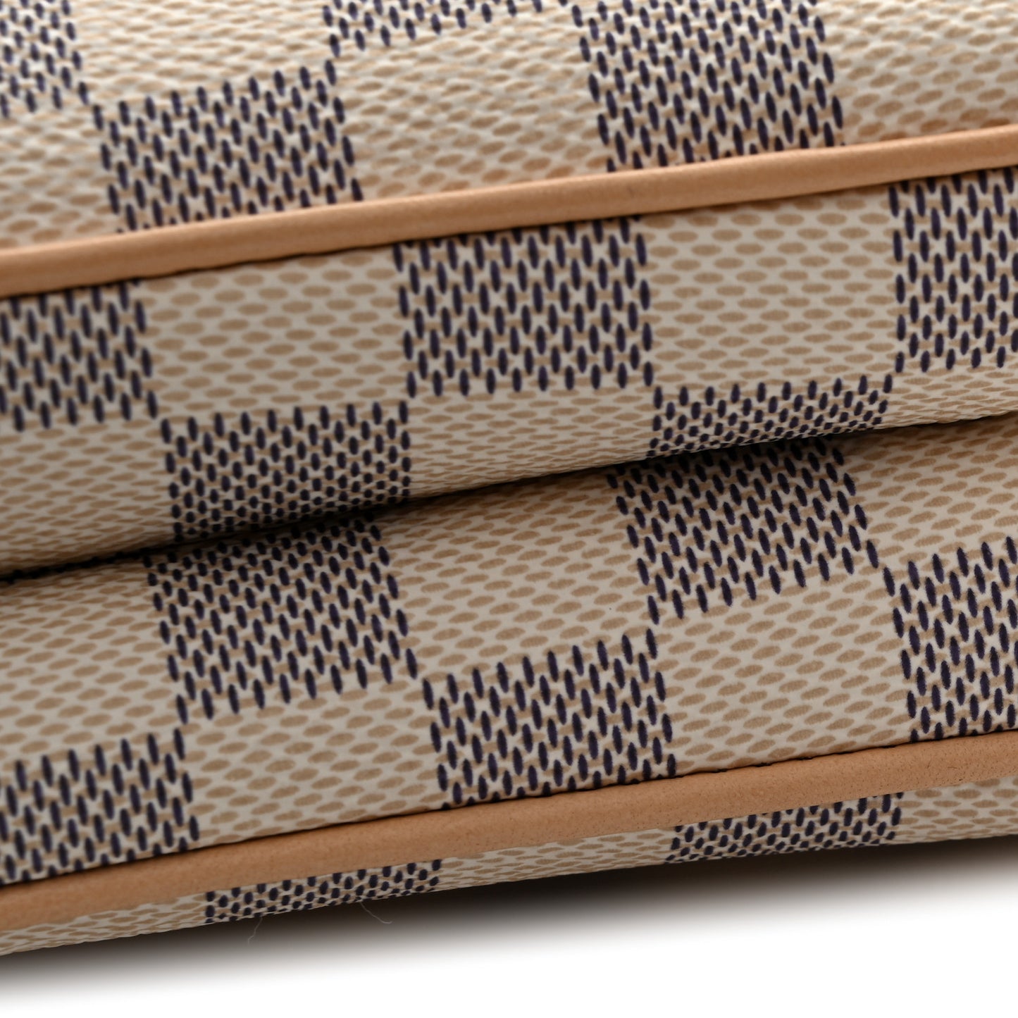 Damier Azur Liv Pochette