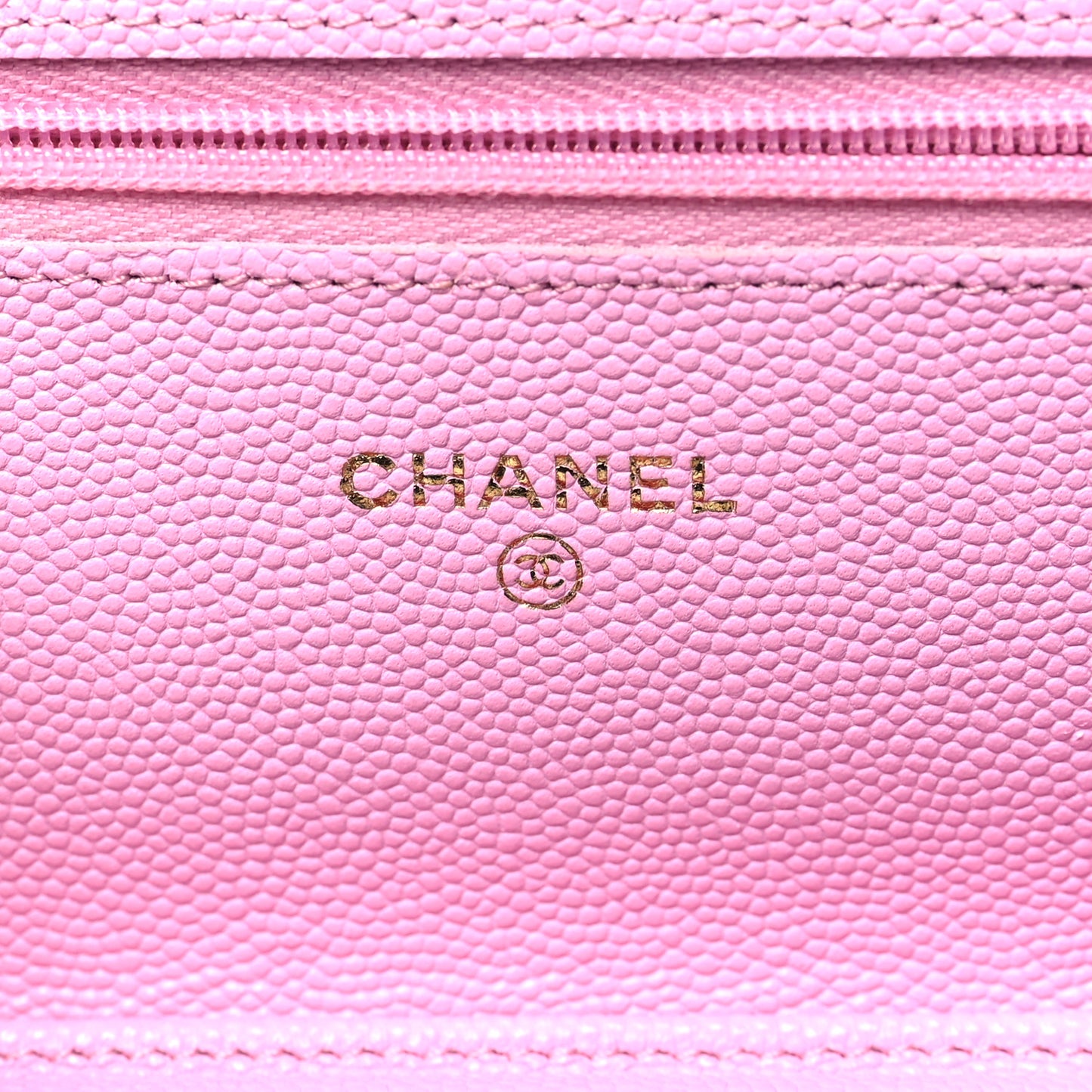 Caviar Quilted Wallet on Chain WOC Light Pink