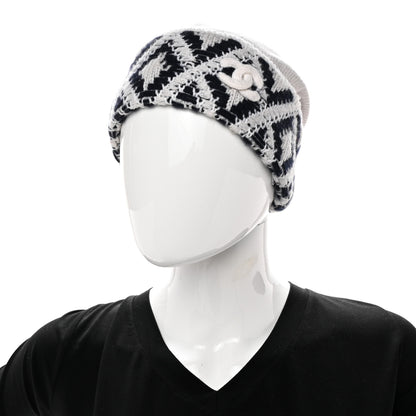 Chanel Cashmere Blend CC Beanie Hat White Navy Blue 2 of 6