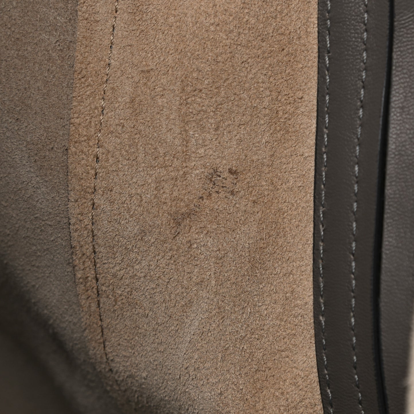 Soft Lambskin Shoulder Cabas Grey