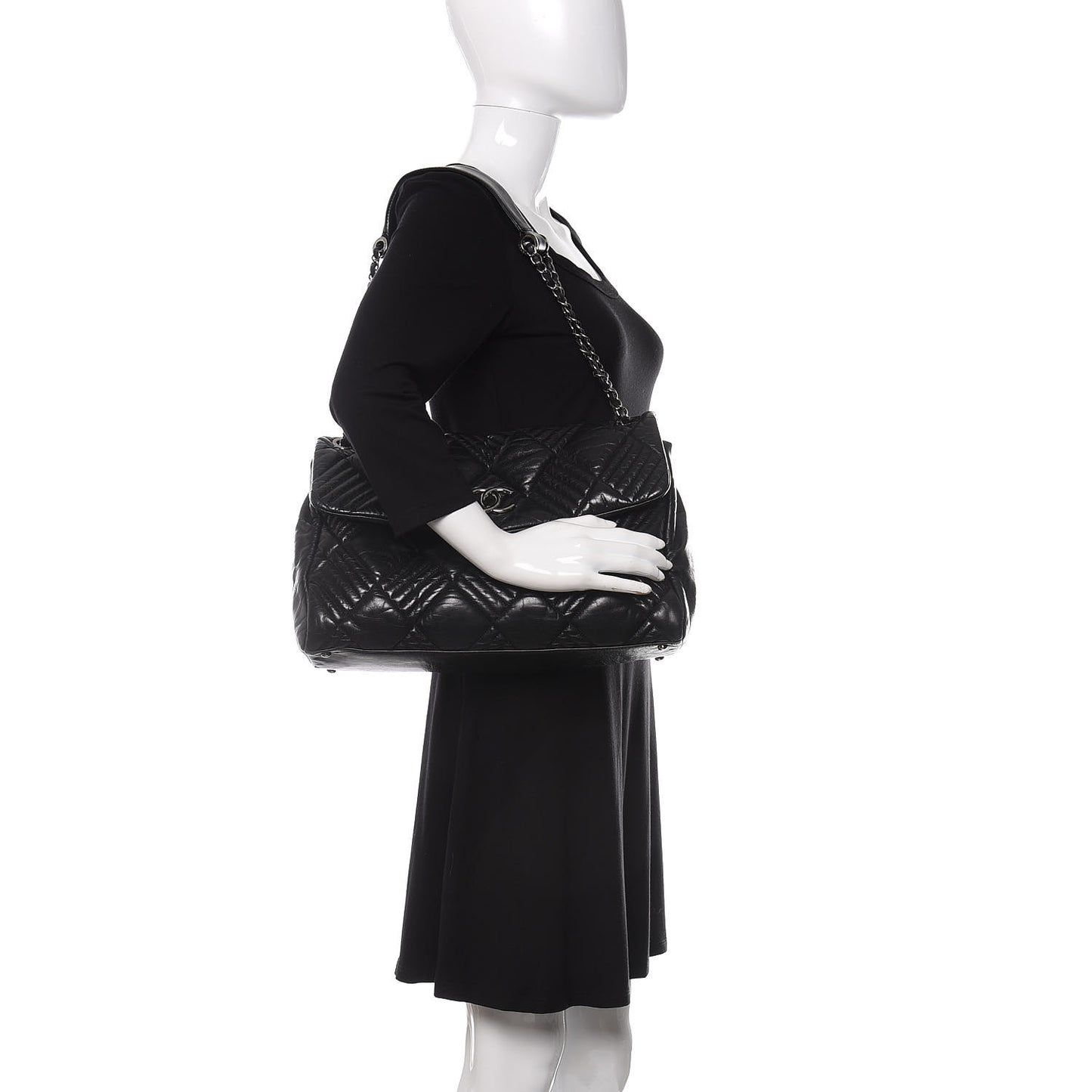 Lambskin In and Out XL Maxi Flap Black