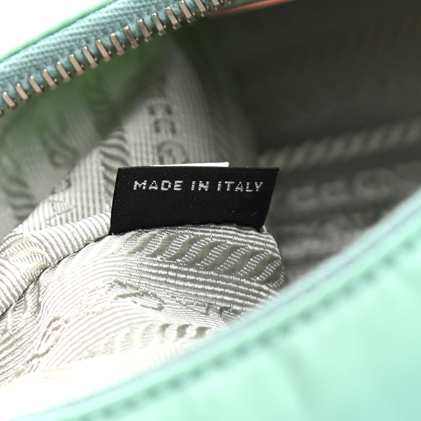 Nylon Saffiano Re-Edition 2005 Shoulder Bag Giada