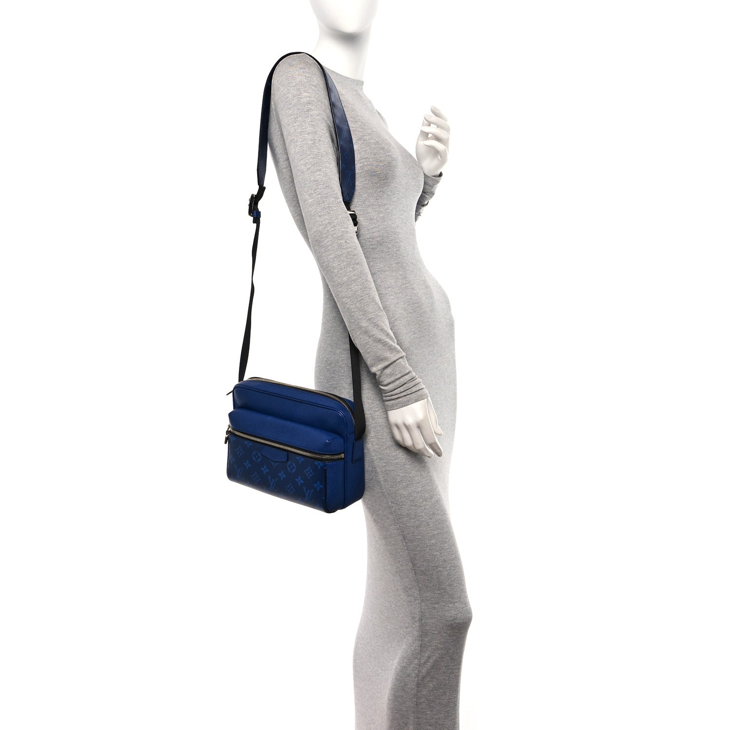 Louis Vuitton Taiga Monogram Outdoor Messenger Cobalt 2 of 9