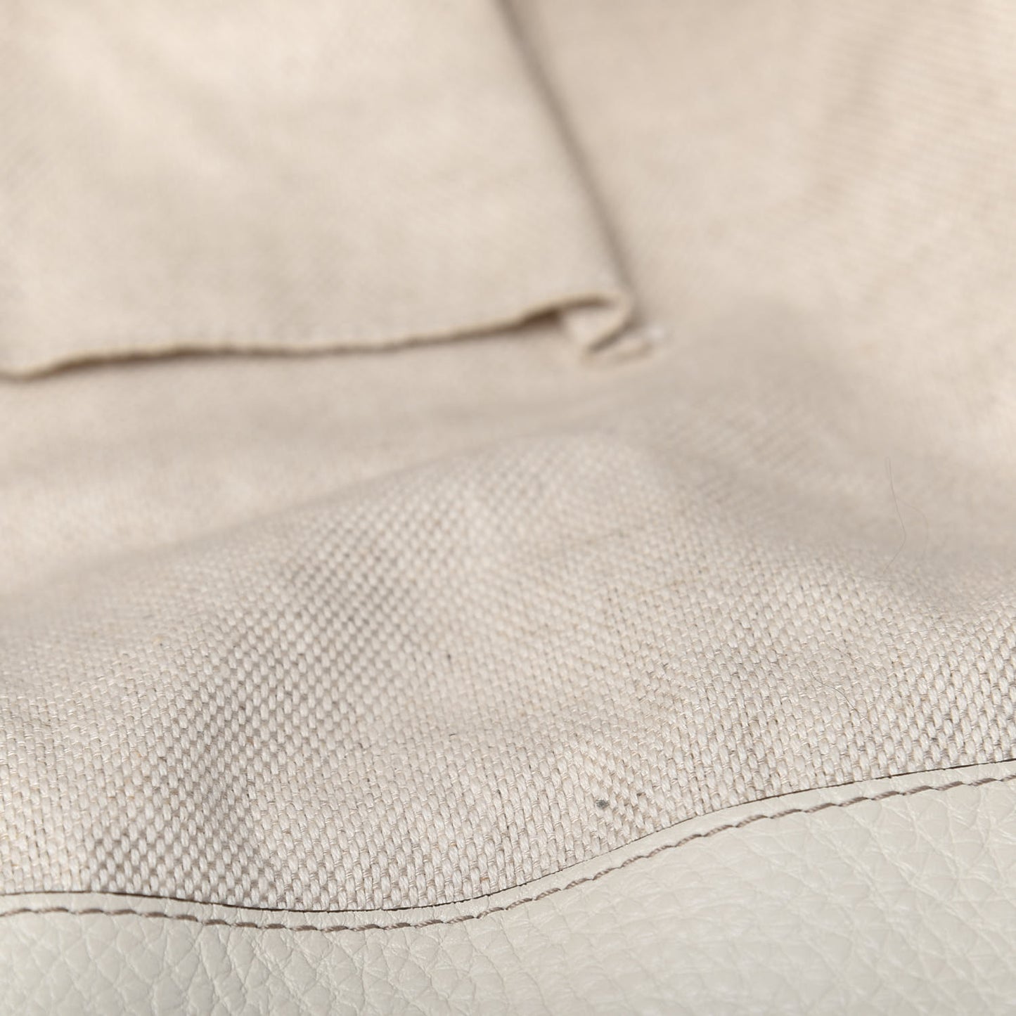Pebbled Calfskin Large Soho Shoulder Bag Off White