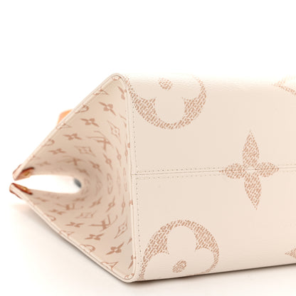 Louis Vuitton Monogram Dune Giant Onthego MM 8 of 9