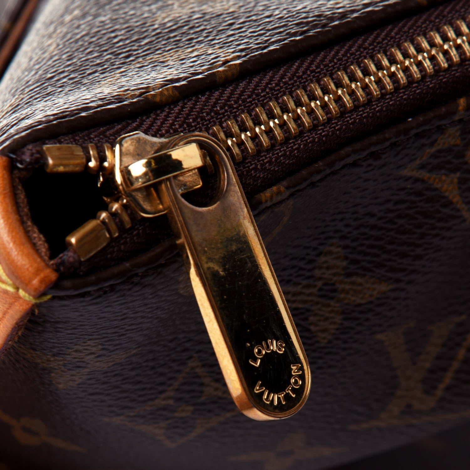 Louis Vuitton Monogram Totally MM 13 of 13