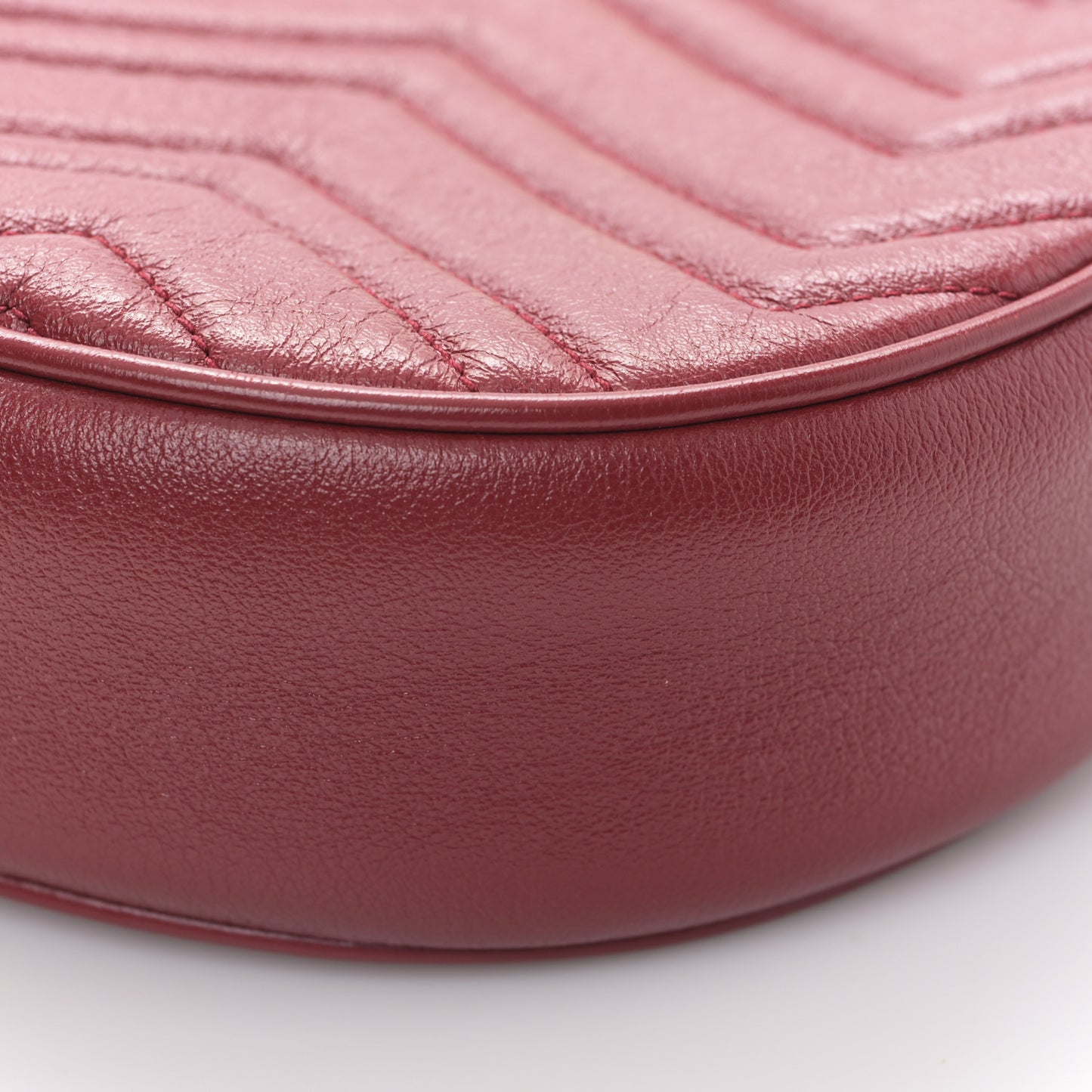 Glazed Calfskin Matelasse Heart Mini GG Marmont Round Shoulder Bag Romantic Cerise