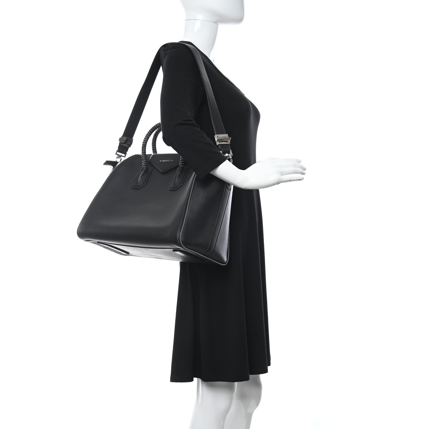 Givenchy Sugar Goatskin Medium Stud Antigona Black 2 of 16