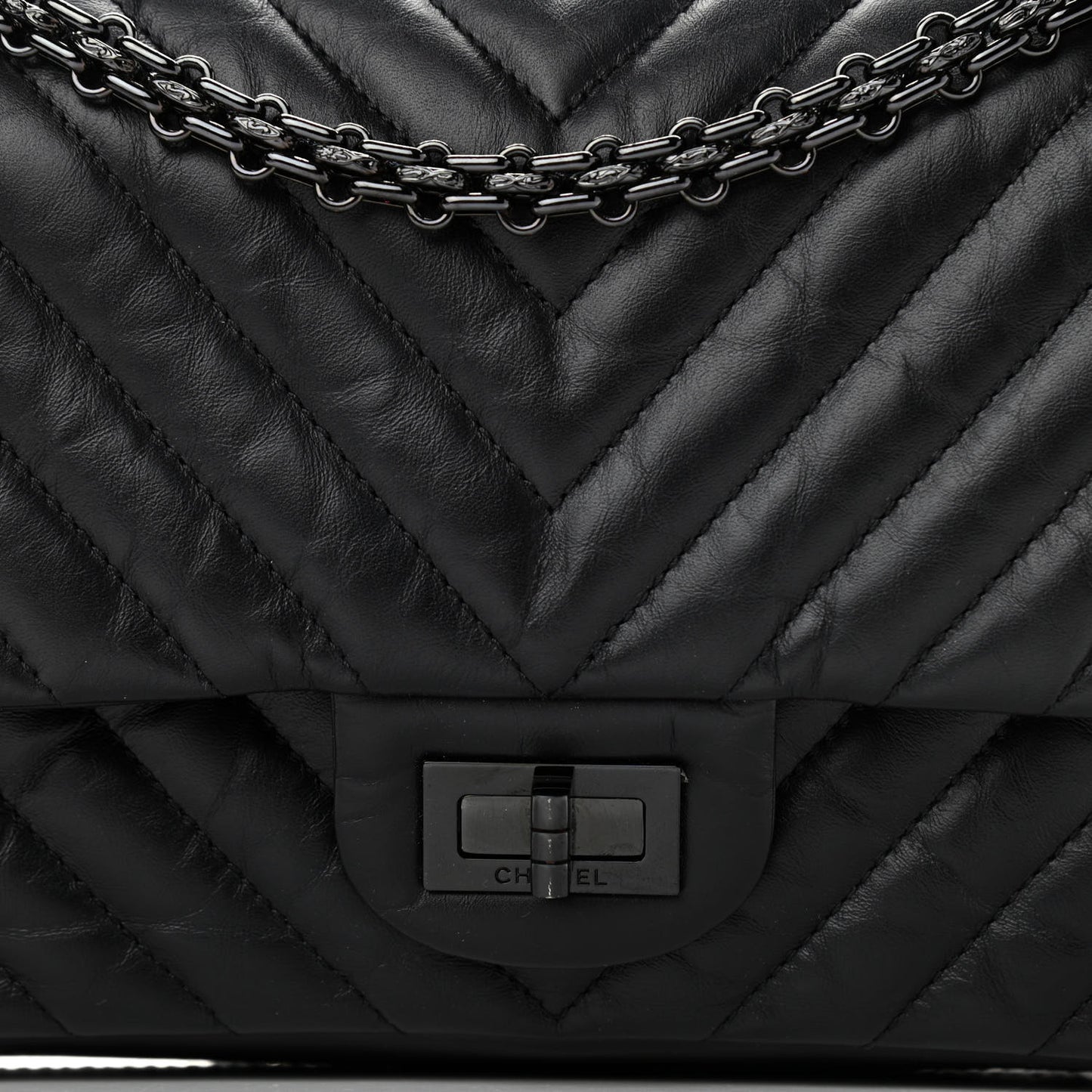 Aged Calfskin Chevron Quilted 2.55 Reissue 225 Flap So Black