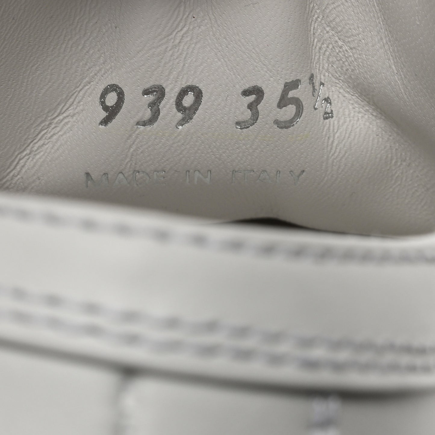 Gabardine Triangle Logo Wheel 35mm Sneakers 35.5 White