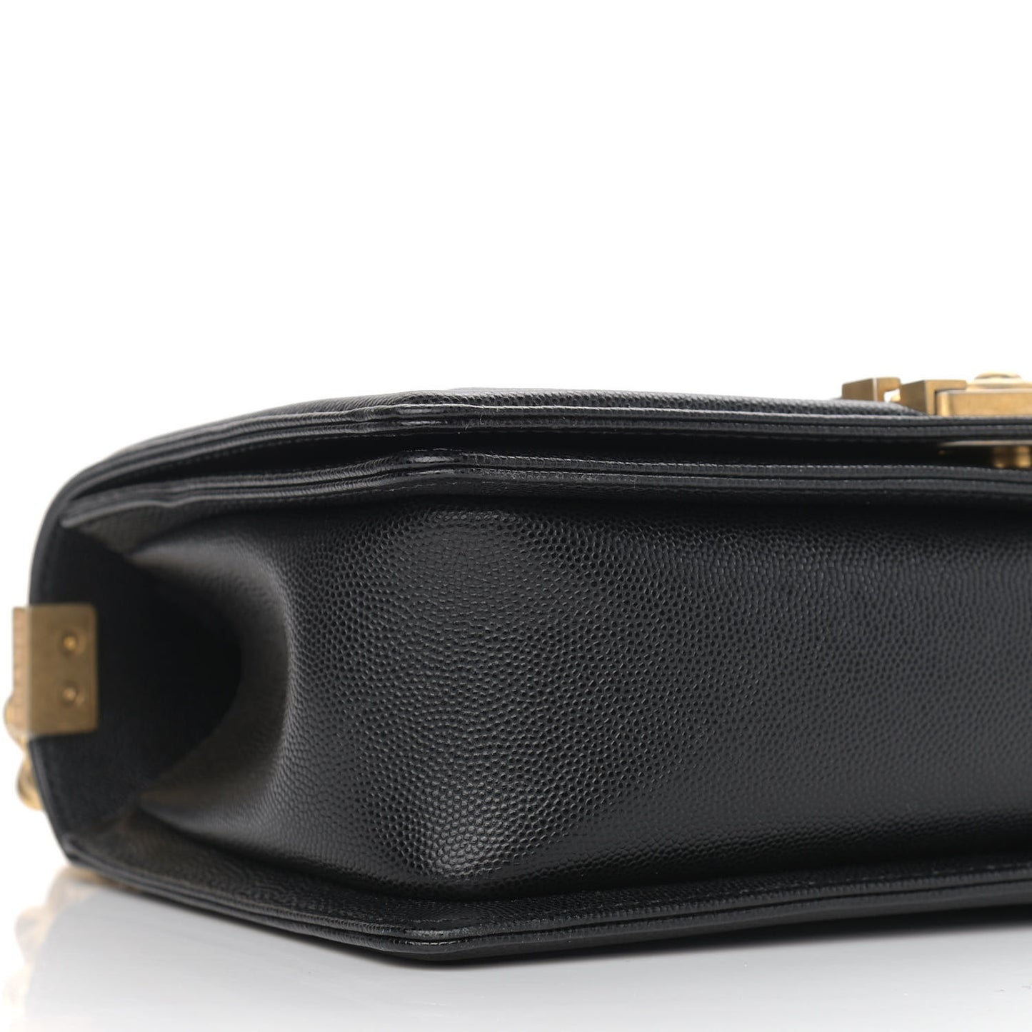 Caviar Quilted Medium Boy Flap Black