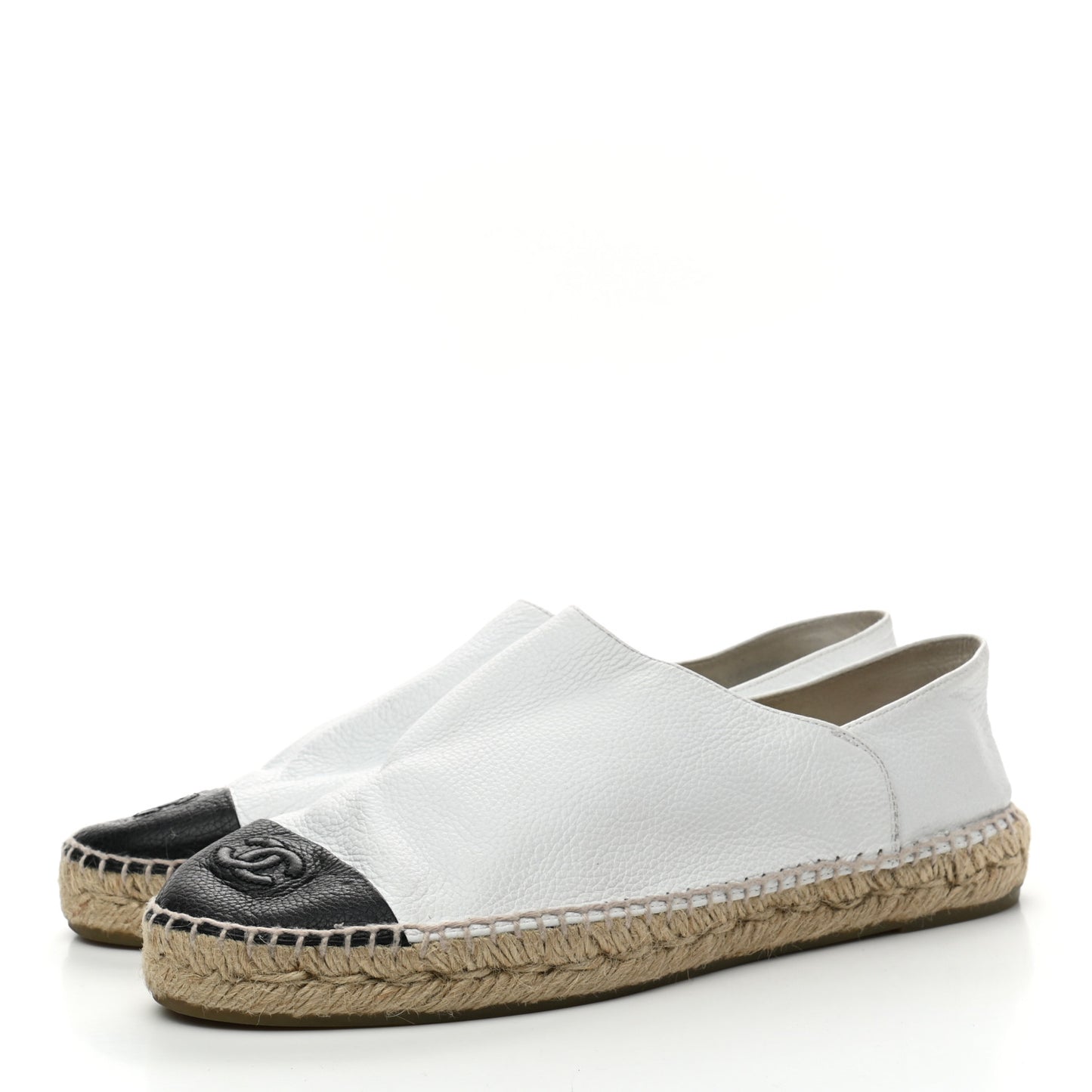 Grained Calfskin CC Espadrilles 41 White Black