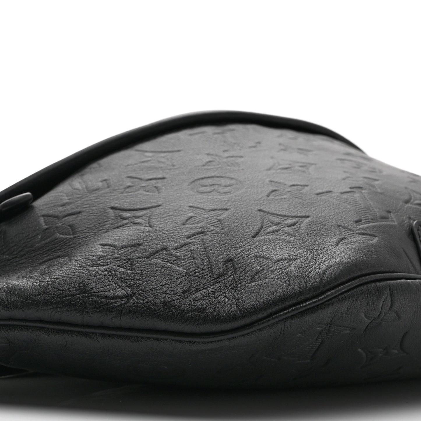 Calfskin Monogram Shadow Discovery Bumbag Black