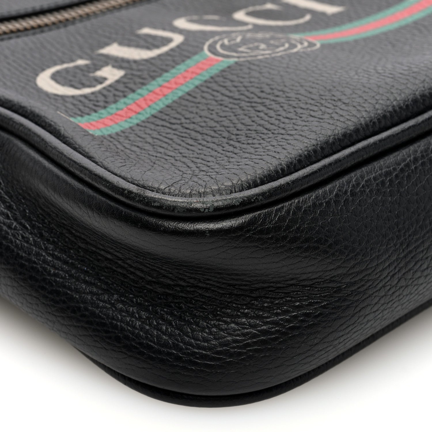 Gucci Grained Calfskin Logo Messenger Bag Black 9 of 10