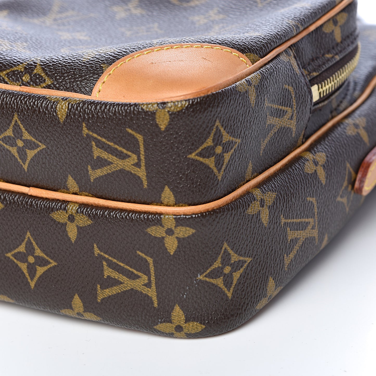 Monogram Amazone