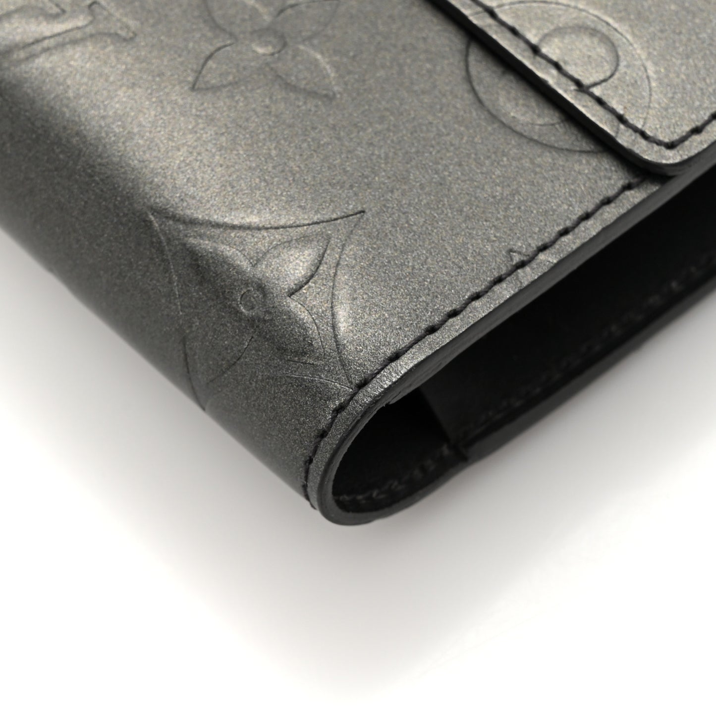 Mat Monogram Porte Tresor International Wallet Gris