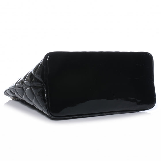 Patent Medallion Tote Black