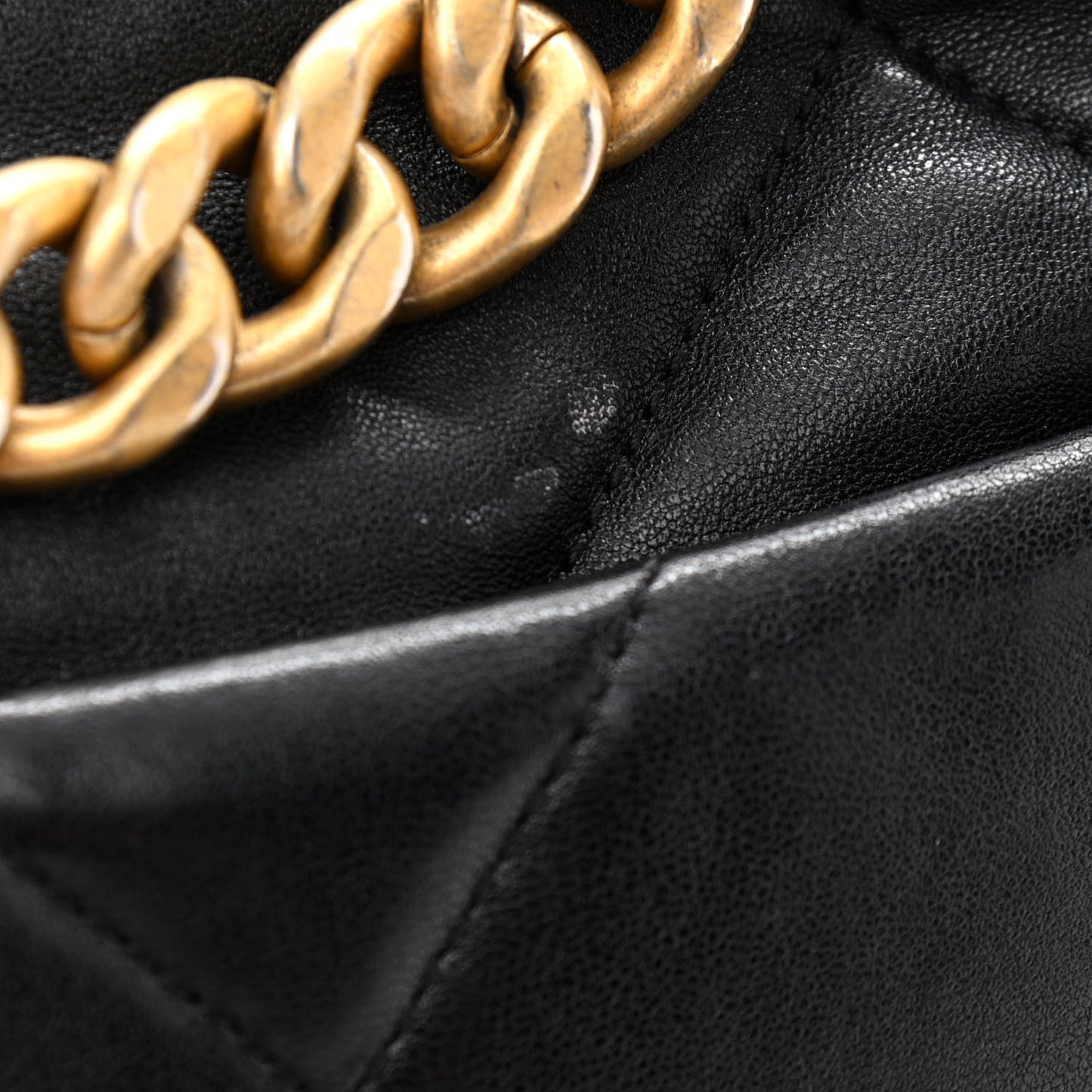 Lambskin Quilted Medium Chanel 19 Flap Black
