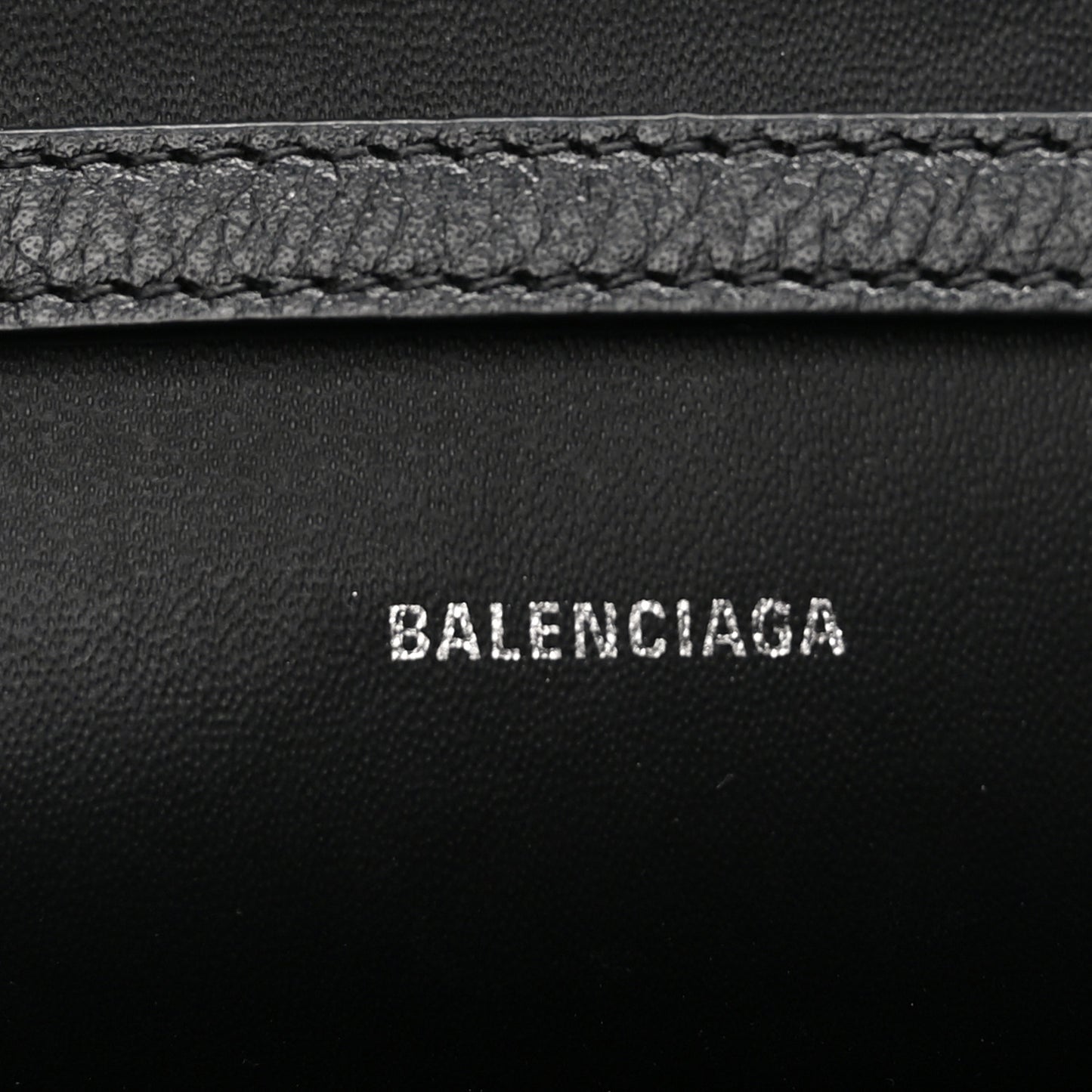 Grained Calfskin Phone Holder Black