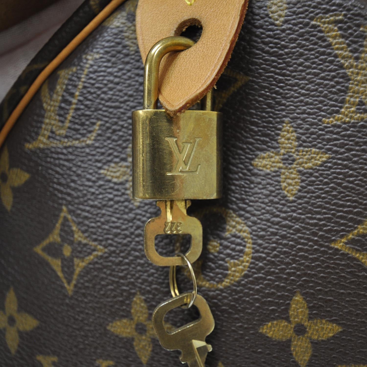 Louis Vuitton Monogram Speedy 30 8 of 10