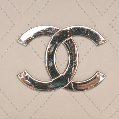 Chanel Calfskin Large Diamond Stitch Tote White 8 of 8