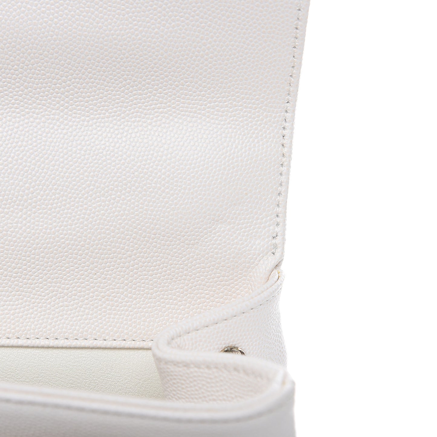 Caviar Quilted Medium Business Affinity Flap White