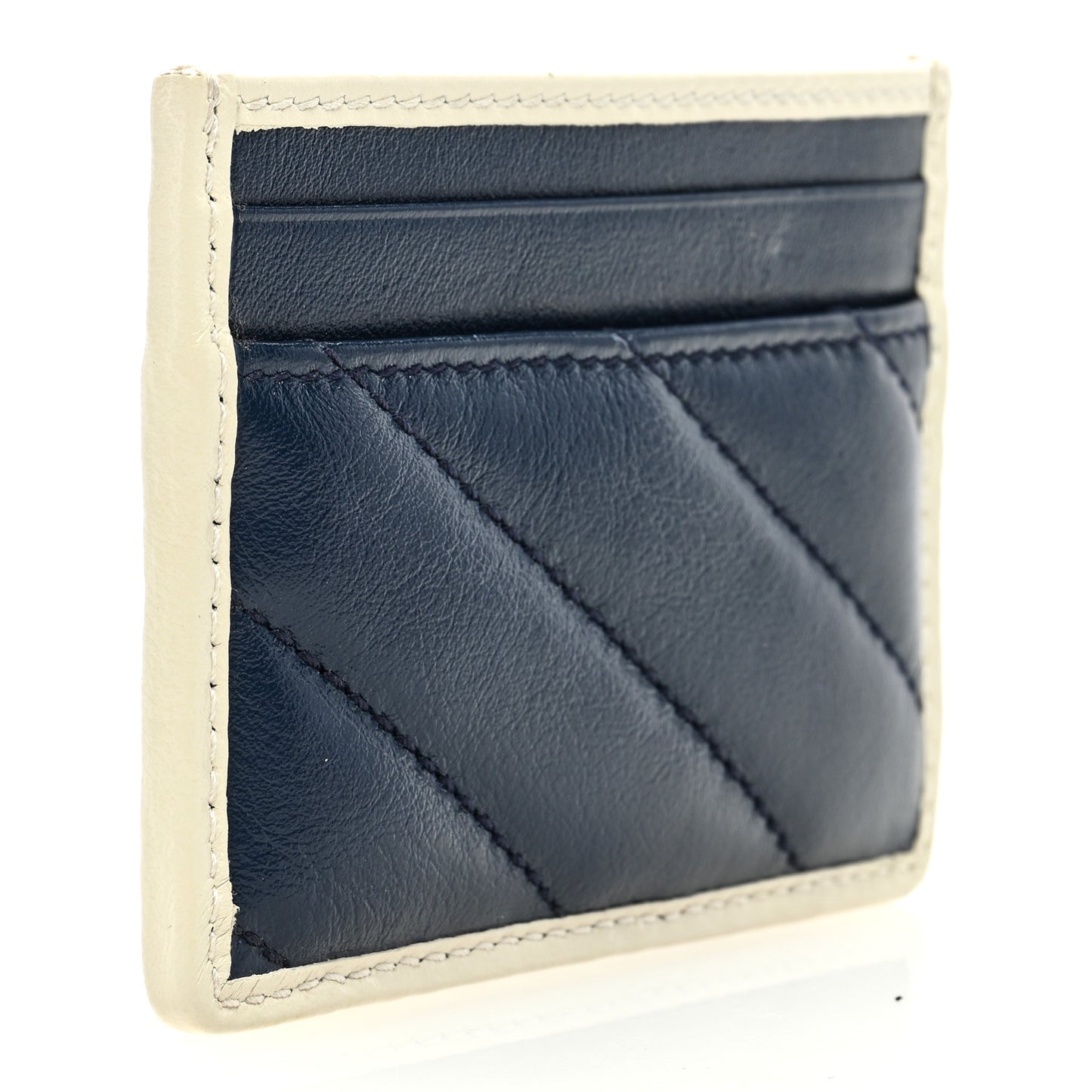 Vintage Effect Calfskin Matelasse Diagonal Torchon GG Marmont Card Holder Blue Agata Mystic White