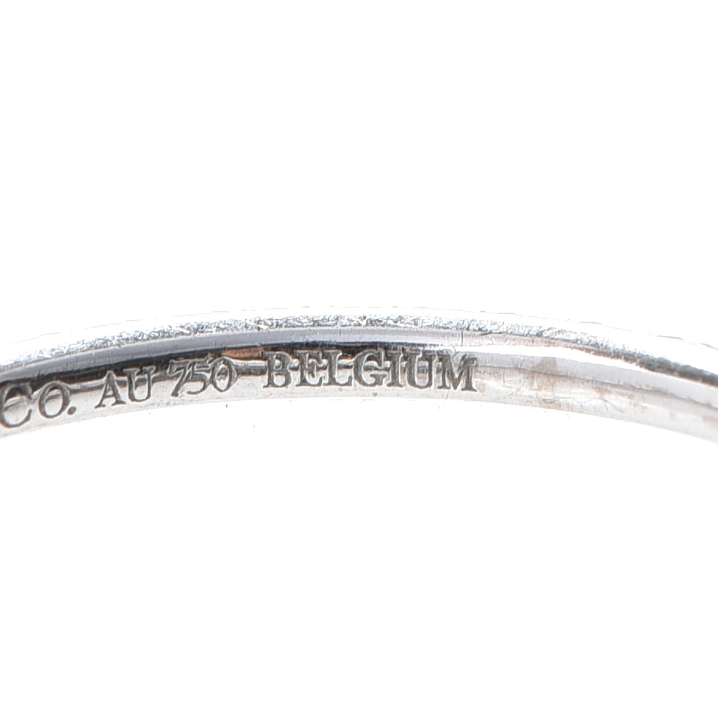 18K White Gold Diamond Metro Ring 7