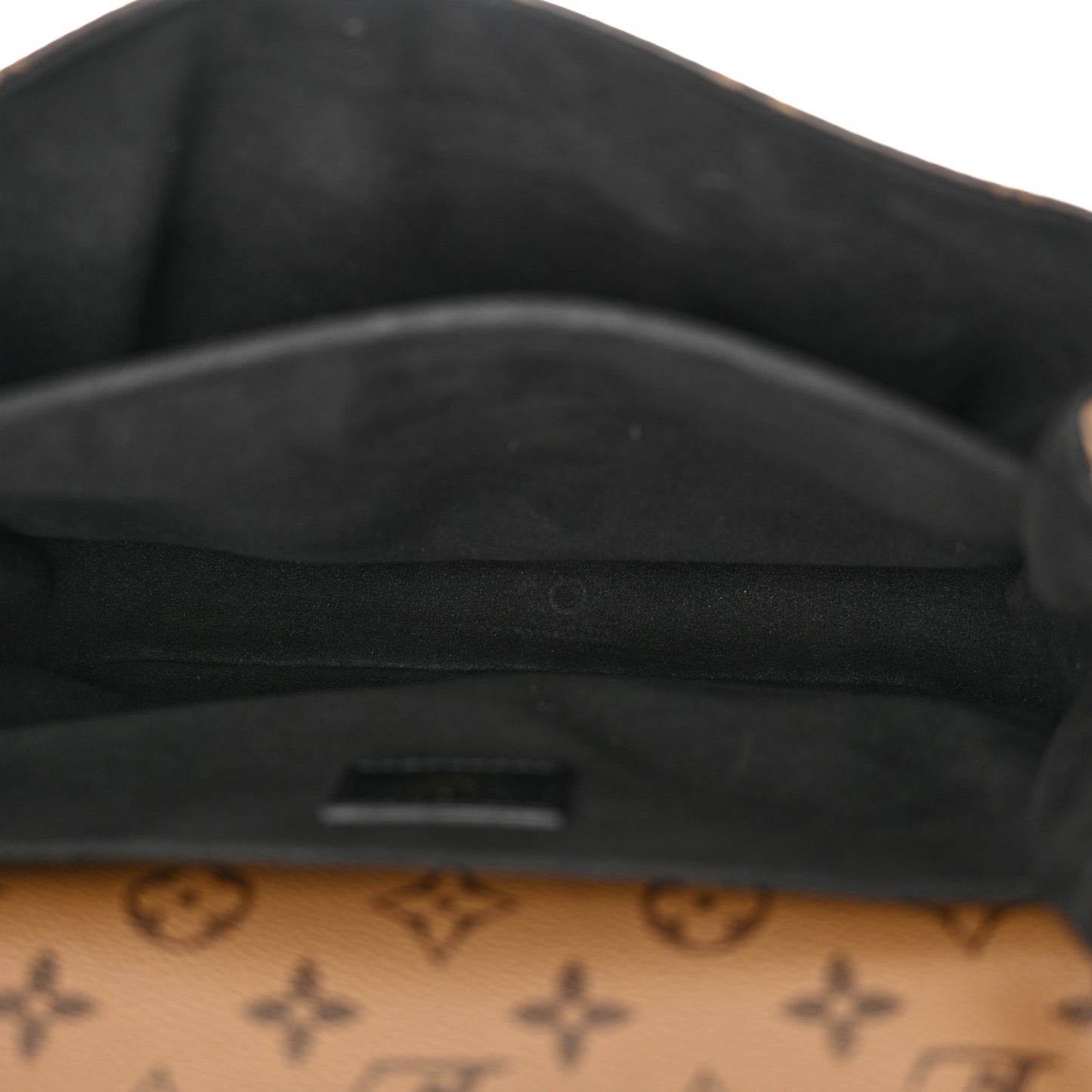 Reverse Monogram Pochette Metis