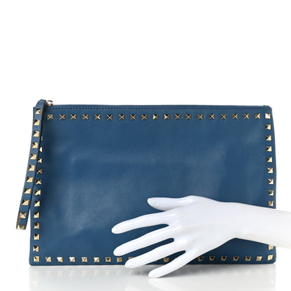 Valentino Garavani Vitello Large Rockstud Zip Wristlet Pouch Blu Delft 2 of 9