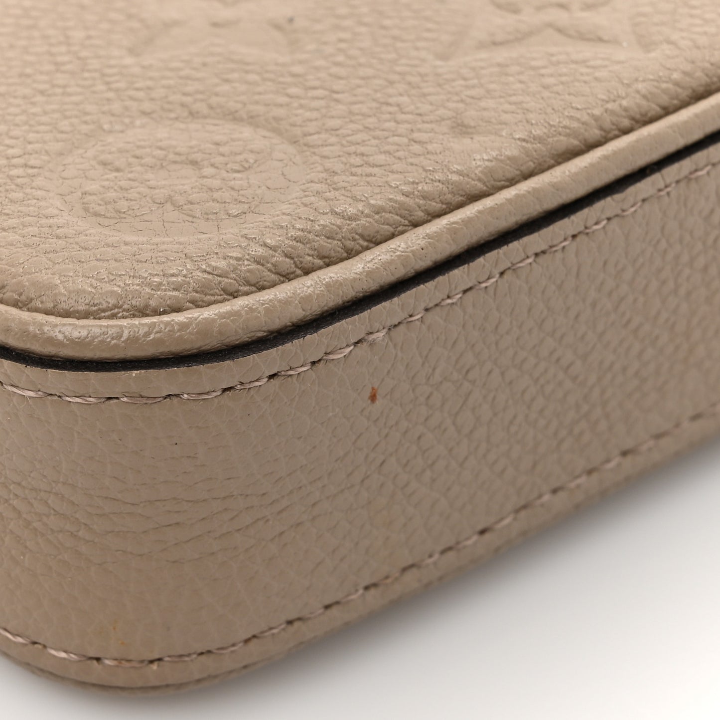 Empreinte Easy Pouch On Strap Tourterelle