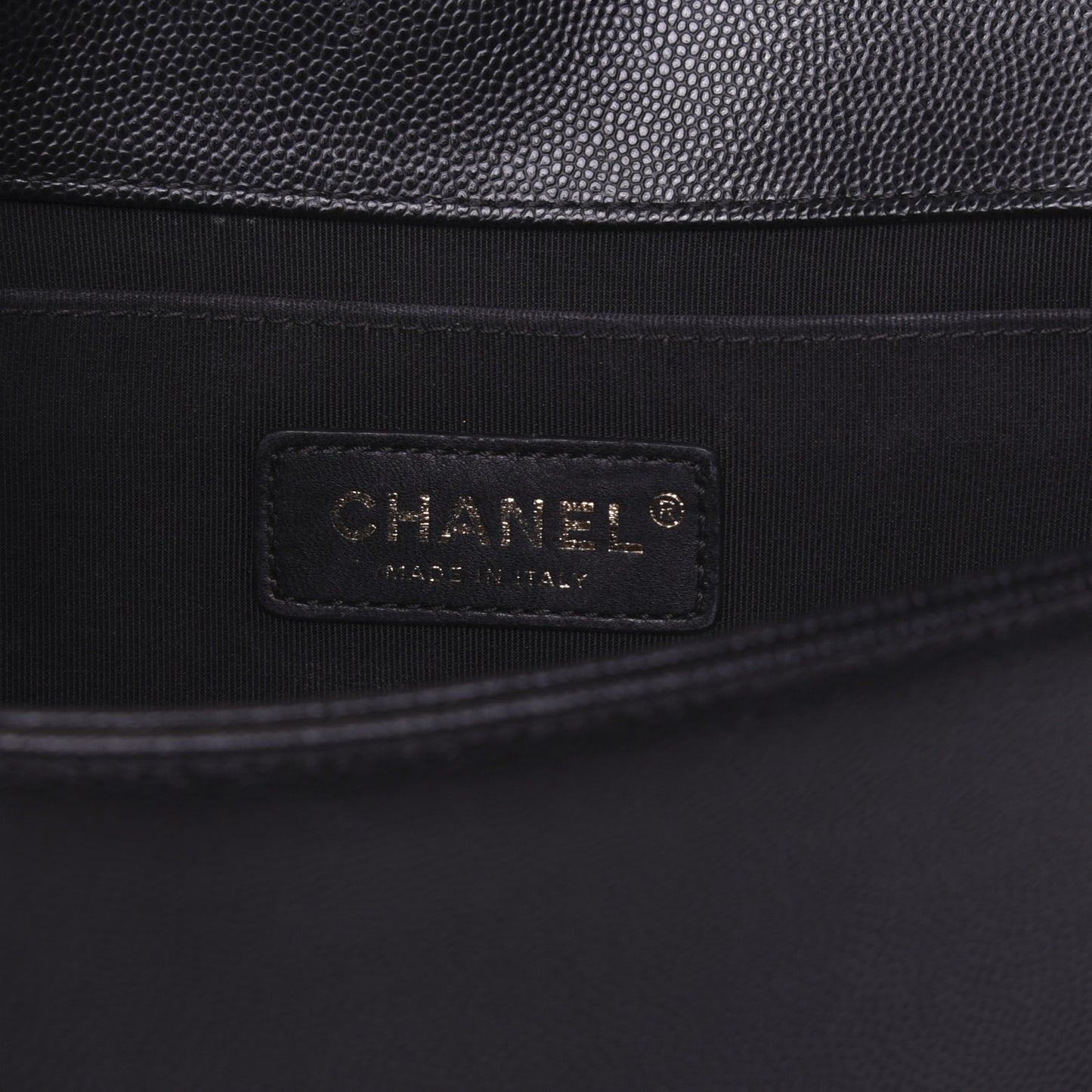 Caviar Quilted Medium Boy Flap Black