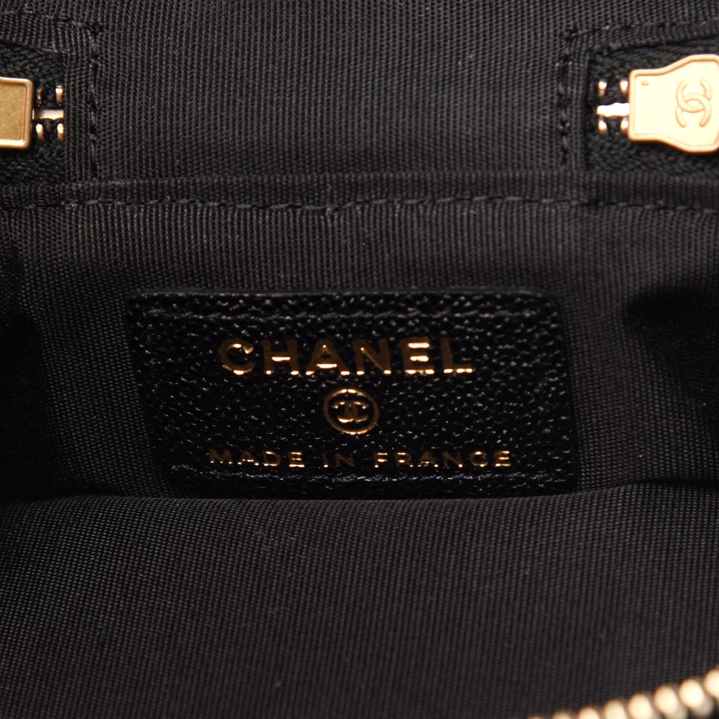 Caviar Quilted Mini Top Handle Vanity With Chain Black