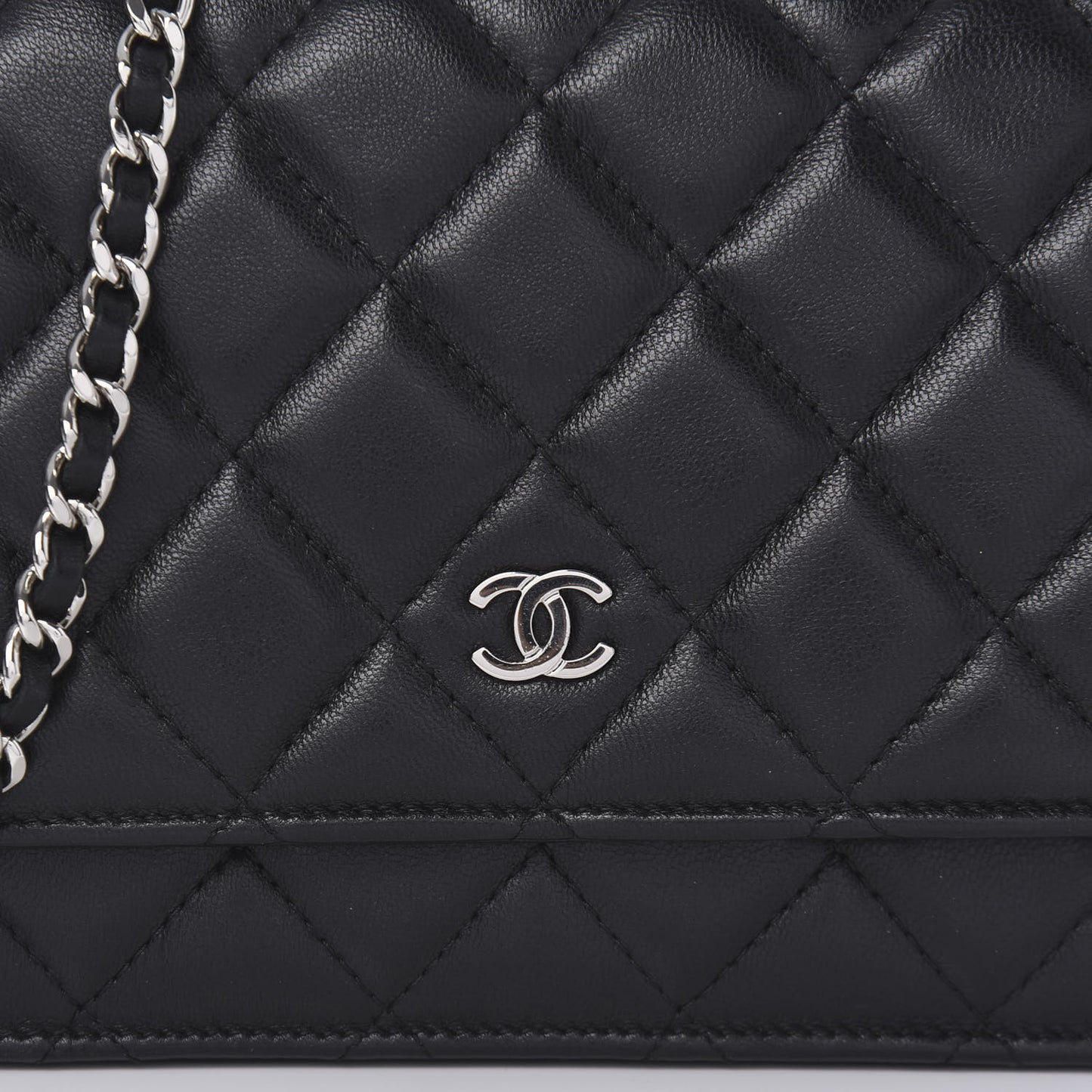 Lambskin Quilted Wallet On Chain WOC Black