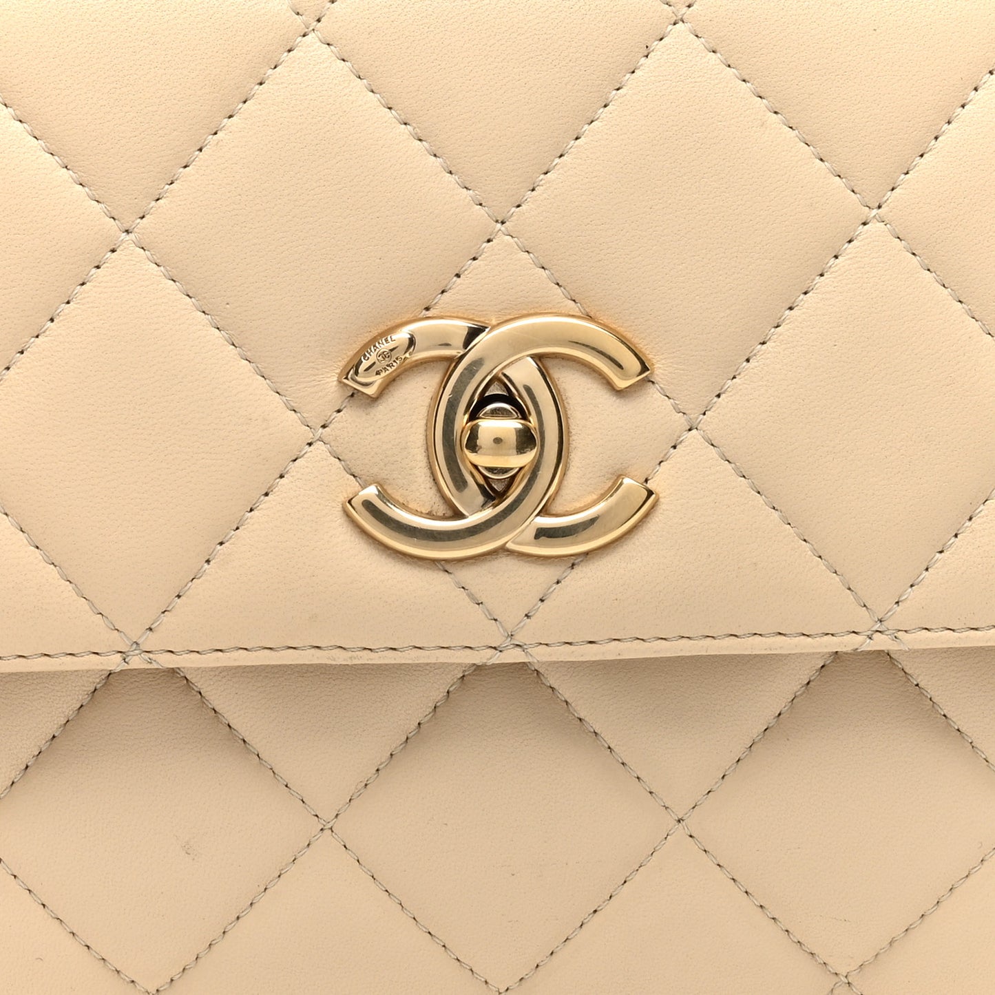 Lambskin Quilted Medium Trendy CC Flap Light Beige