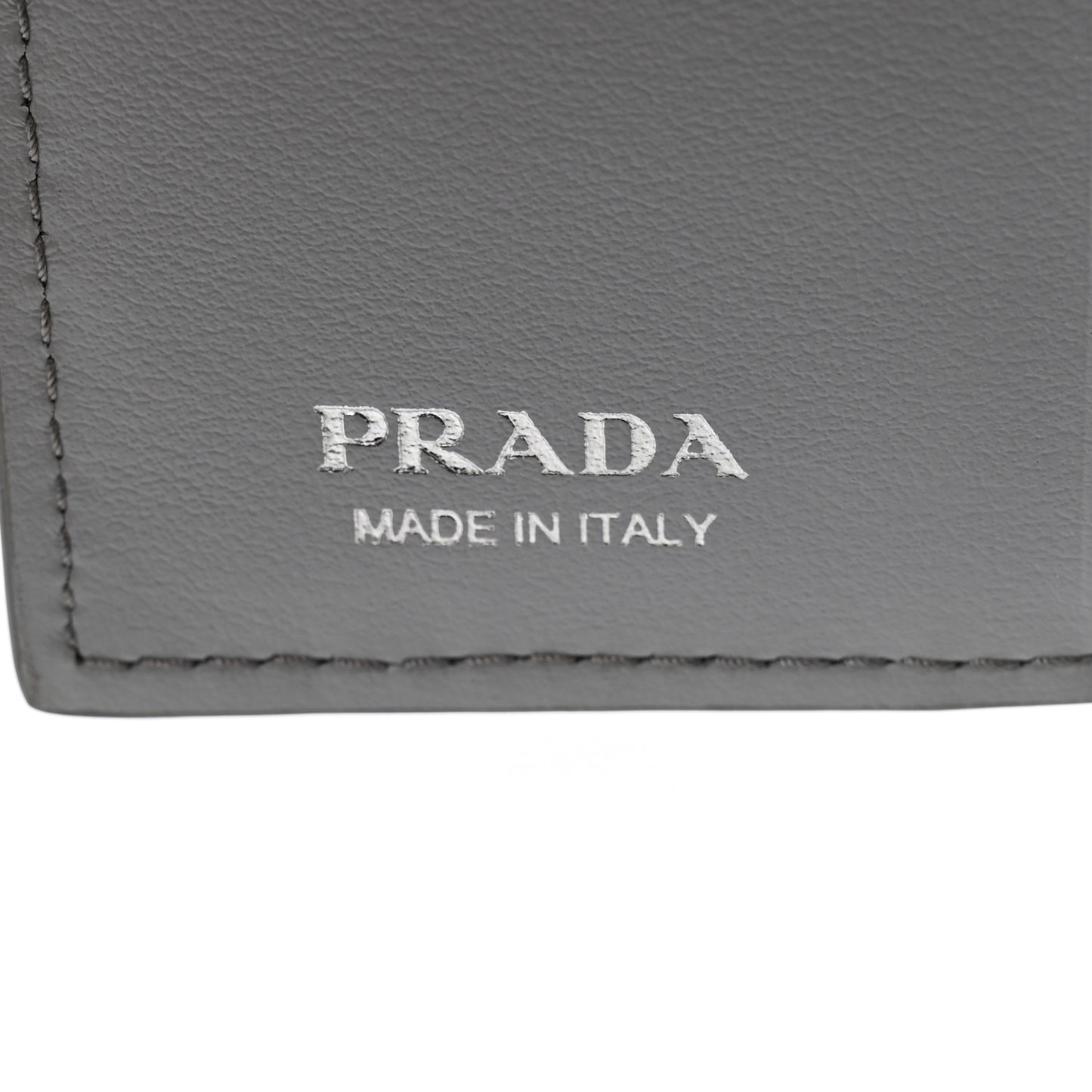 Vitello Daino Small Bi-Fold Wallet Fiordaliso