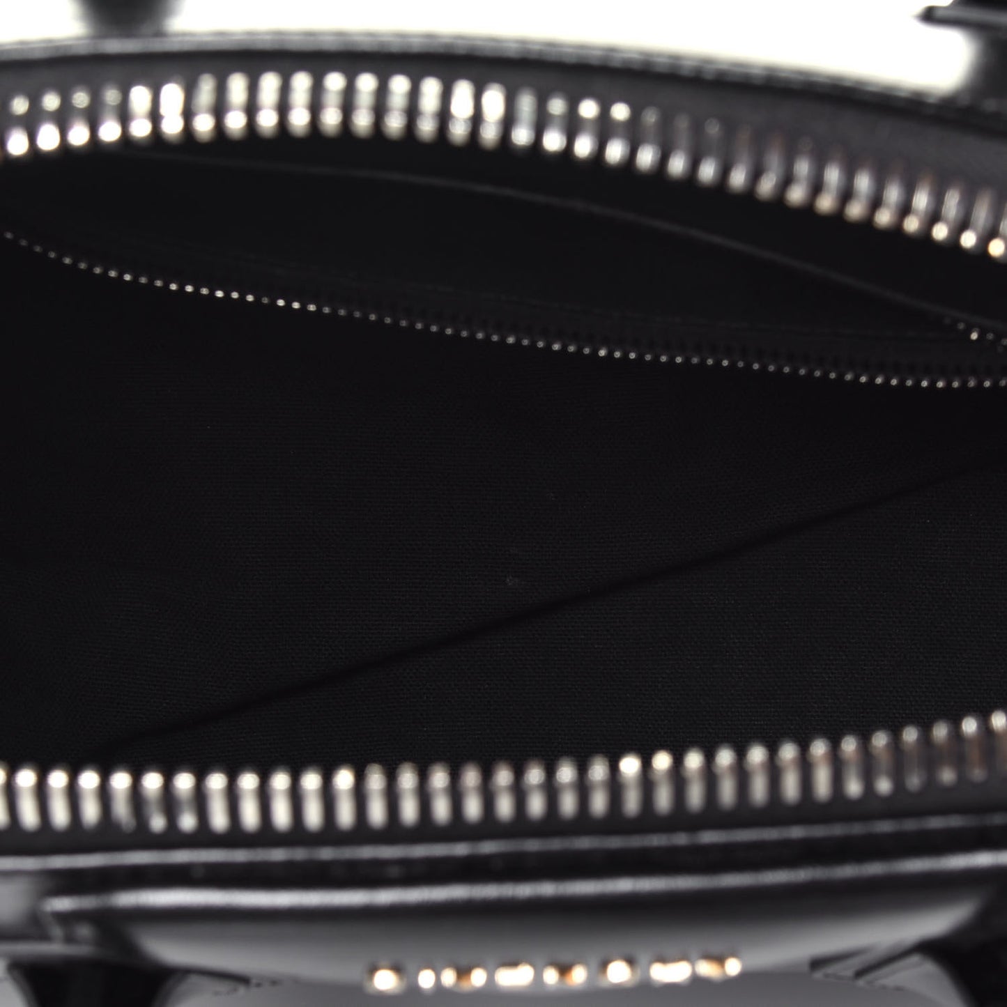 Shiny Lord Calfskin Medium Antigona Black