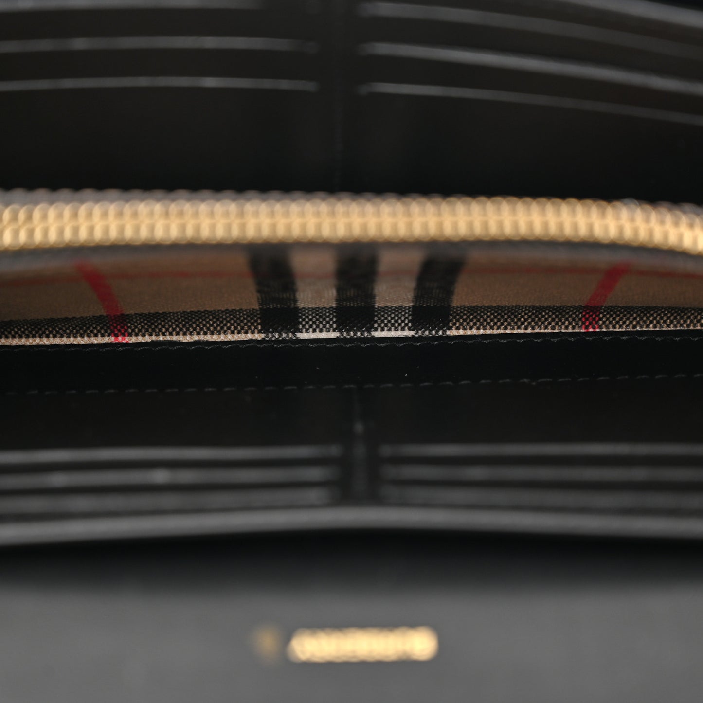 Calfskin Vintage Check Hannah Wallet with Detachable Strap Black