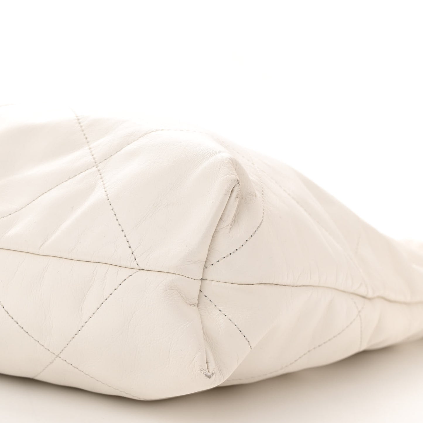 Shiny Calfskin Quilted Chanel 22 White