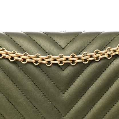 Chanel Metallic Calfskin Chevron Quilted 2.55 Reissue 226 Flap Green 8 of 11