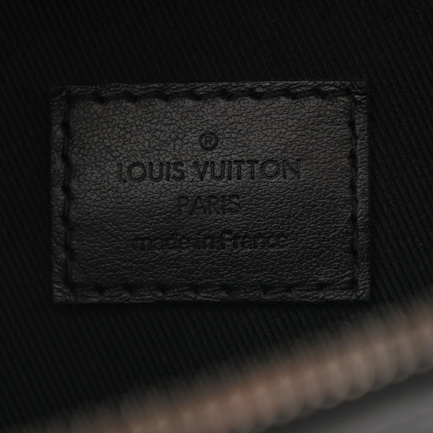 Louis Vuitton Monogram Eclipse Discovery Bumbag 6 of 10